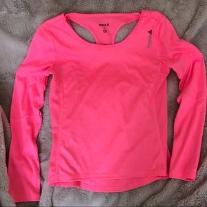 🔥3/$20 Reebok activewear neon pink top. S/M